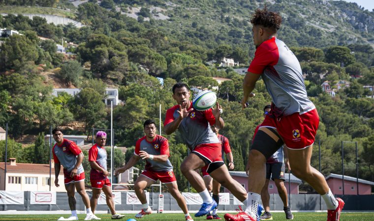 Les joueurs du Tonga s’entraîne pour le TQO à Monaco. (Photo by Giorgio Perottino)